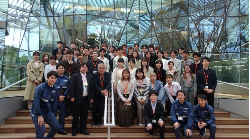 SIC見学時の集合写真(2023)